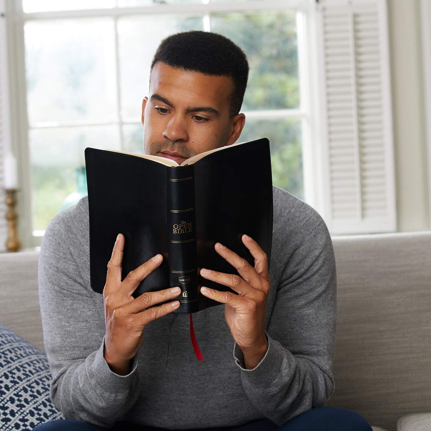 The NKJV, Open Bible, Black Leathersoft, Red Letter, Comfort Print (Thumb Indexed)