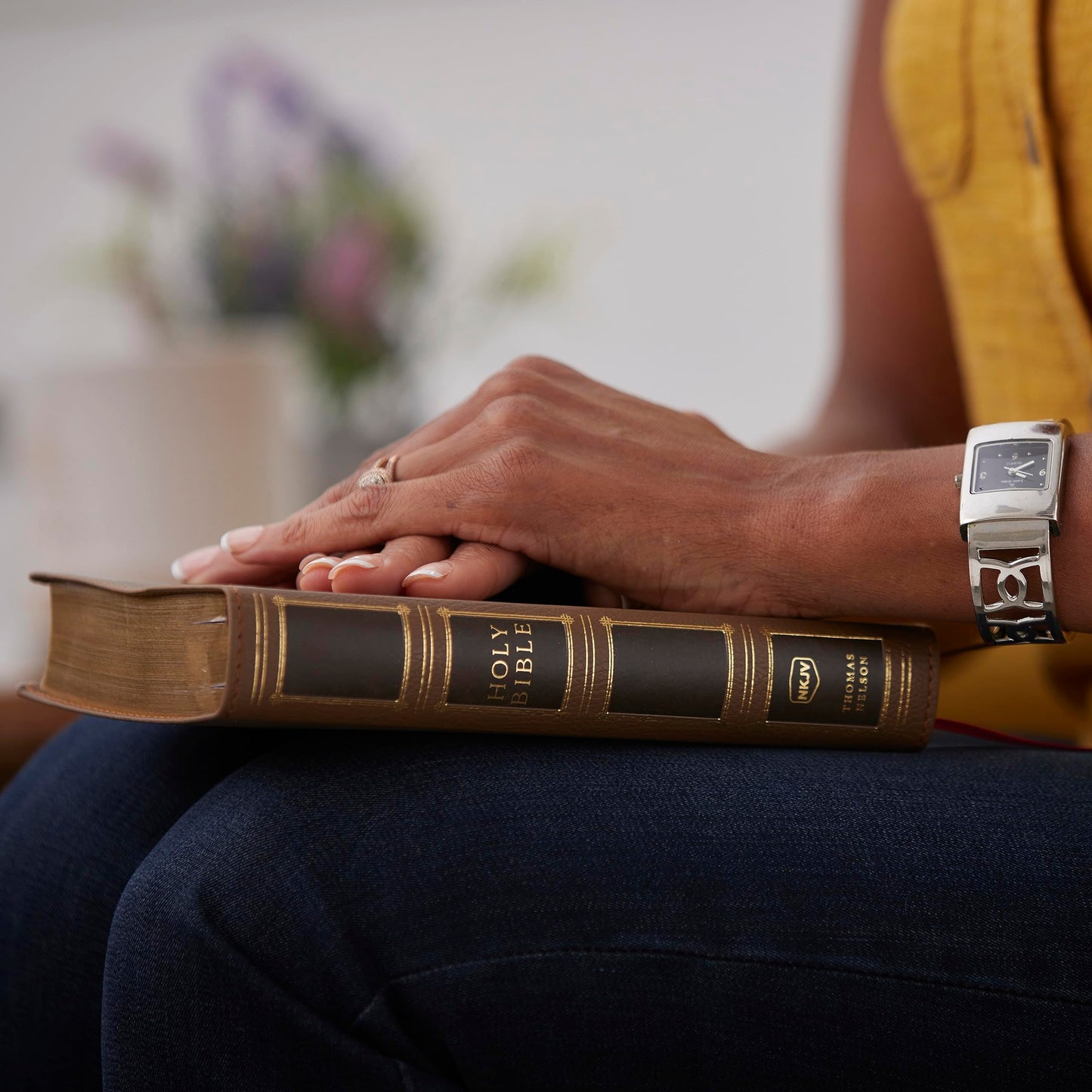 NKJV, Compact Center-Column Reference Bible