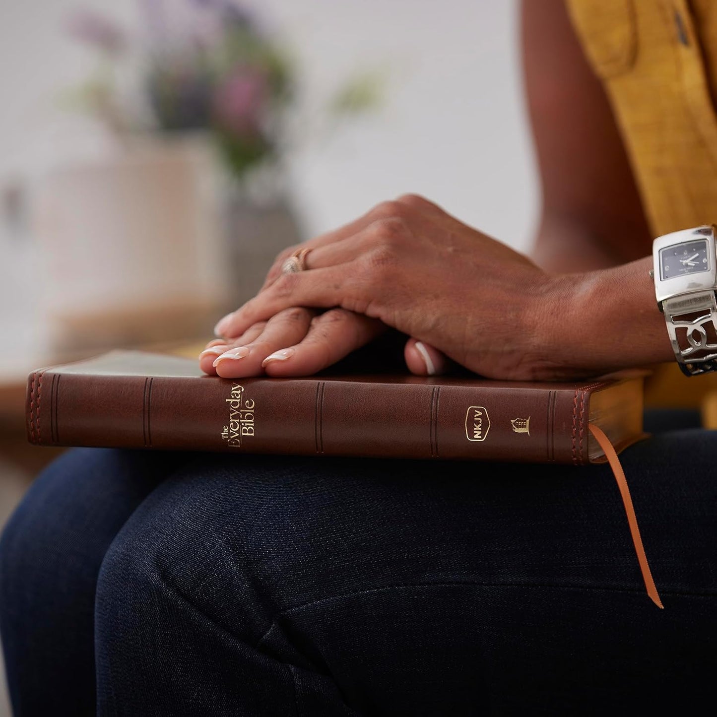 NKJV, The Everyday Bible, Brown Leathersoft, Red Letter, Comfort Print: 365 Daily Readings Through the Whole Bible
