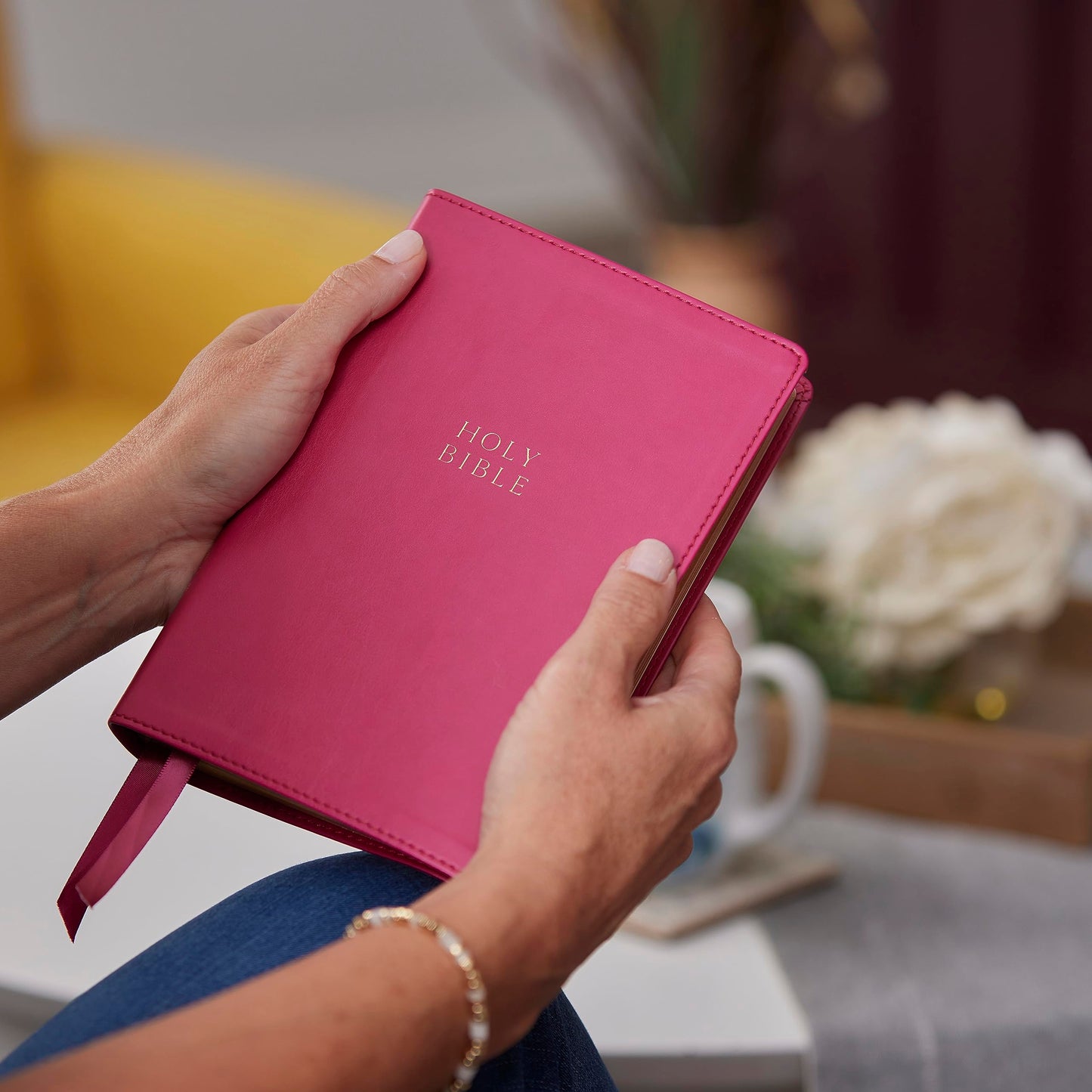 NKJV, Compact Center-Column Reference Bible
