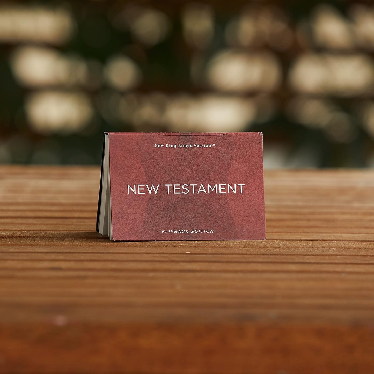 NKJV New Testament, Flipback Edition, Paperback, Comfort Print: Holy Bible, New King James Version