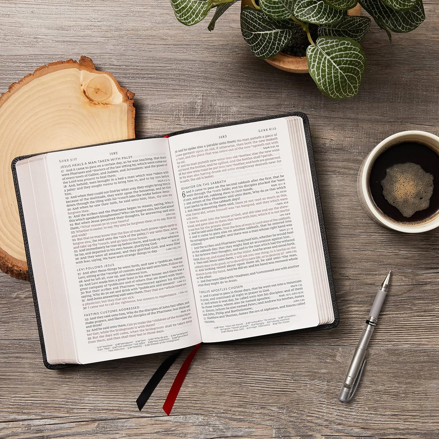 KJV, Personal Size Large Print Single-Column Reference Bible