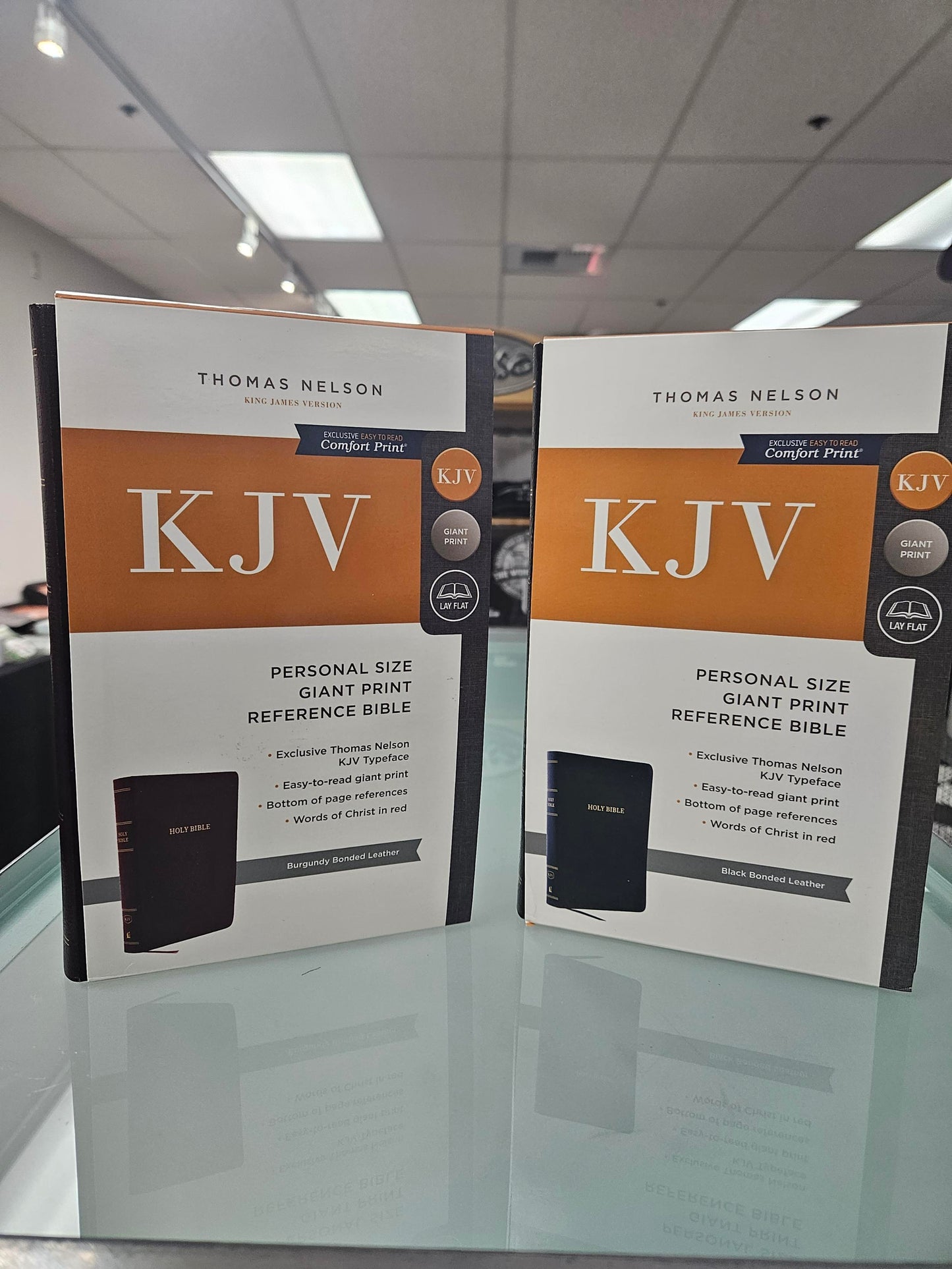 KJV Holy Bible, Personal Size Giant Print Reference Bible