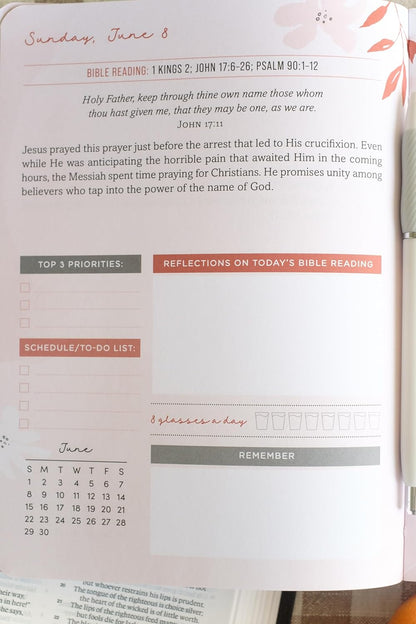 The Read Through the Bible in a Year Planner: 2025 Edition