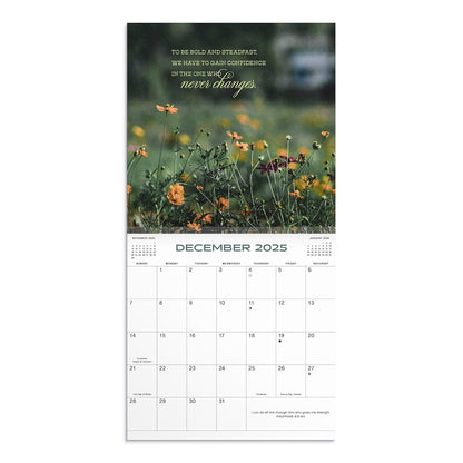 Sadie Robertson Huff - Live Original Confident Faith : A 2025 Inspirational DaySpring Wall Calendar