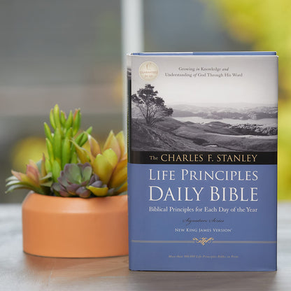 NKJV Charles F. Stanley Life Principles Daily Bible