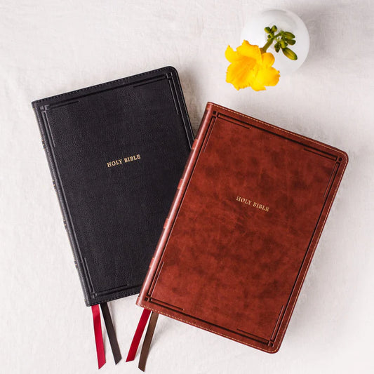 NKJV Santa Biblia, Biblia delgada de impresión gigante, cuero negro suave, letra roja, impresión cómoda: nueva versión King James