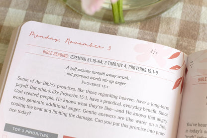 The Read Through the Bible in a Year Planner: 2025 Edition