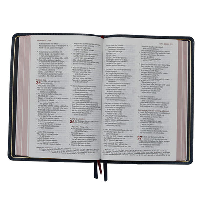 NKJV, Thinline Reference Bible, Large Print, Leathersoft, Blue, Red Letter, Comfort Print: Holy Bible, New King James Version